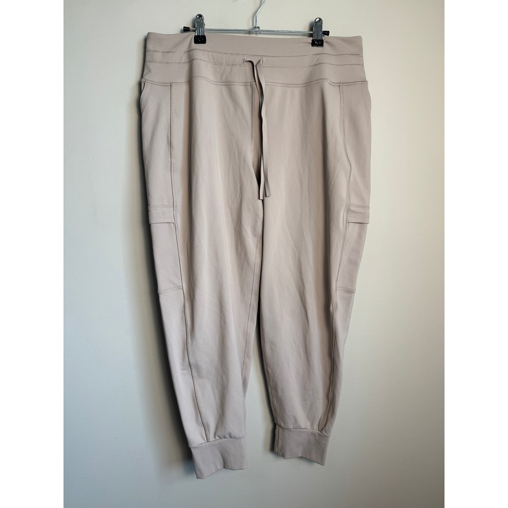 Athleta Womens Light Taupe Rainier Cargo Jogger LP Hiking Activewear Gorpcore